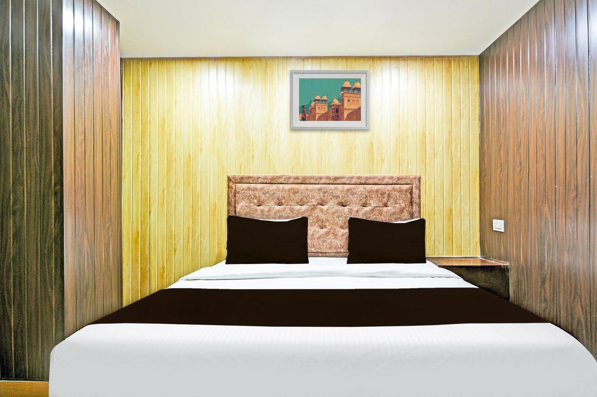 Hotel O Lavish Faridabad Zewnętrze zdjęcie